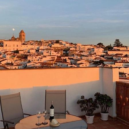 Buhardilla Rustica Mirando A Santa Catalina Apartment Jerez De Los Caballeros Exterior photo